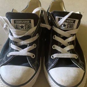 Boys converse